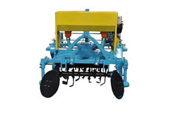 旋转垄沟机多功能土壤准备机