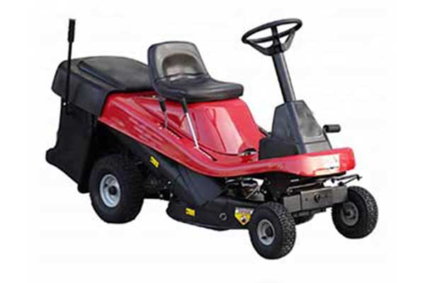 高尔夫球场骑式割草机